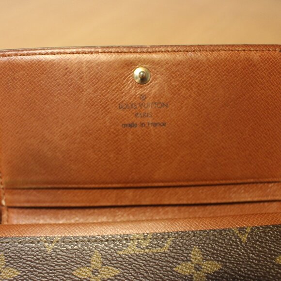 Louis Vuitton Porte Monnaie Tresor Monogram Wallet - Picture 6 of 8